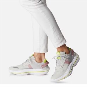 Sorel Women’s explorer Lace Sneaker